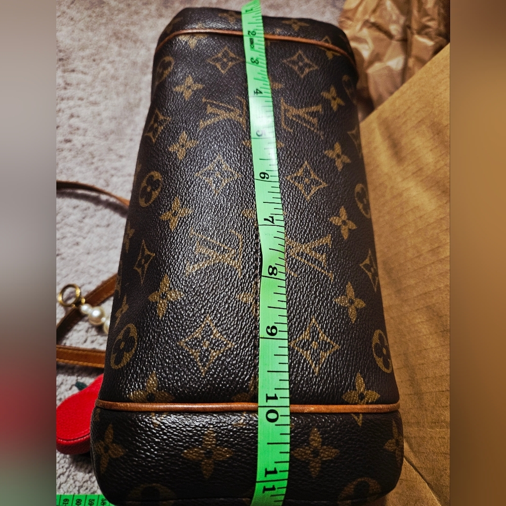 Louis Vuitton Totally Tote Bag - Picture 12 of 12